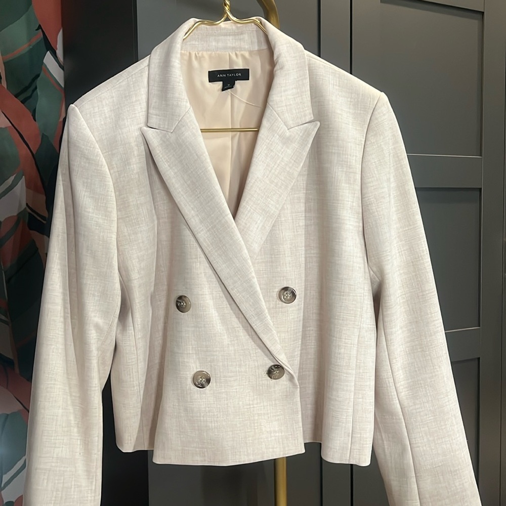Good quality Lightweight Jacket!